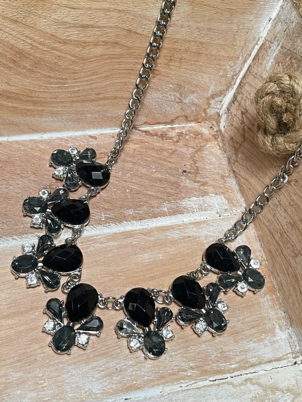 Elegant Black Geo Crystal Statement Necklace - Women Jewelry